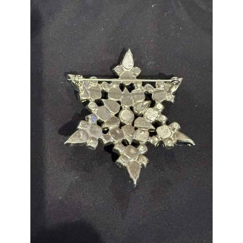 Vintage Light Blue Rhinestone Snowflake Brooch Pin Silver Tone Starburst 2
